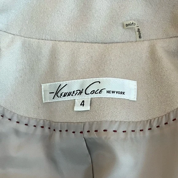 Kenneth Cole New York Like New Women’s Peacoat – Size 4 - Picture 10 of 11